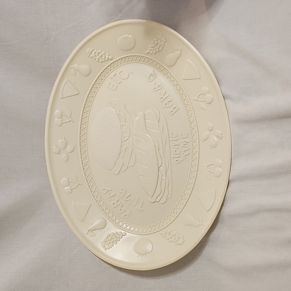 3pc Plastic Party Platter and Bowls - Picture 3 of 16